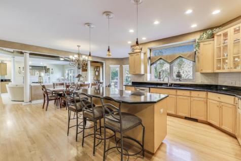 20812 North Swansway Deer Park IL 60010