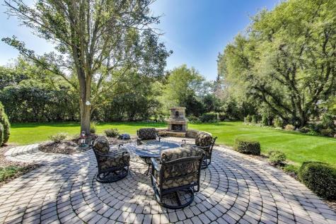 20812 North Swansway Deer Park IL 60010