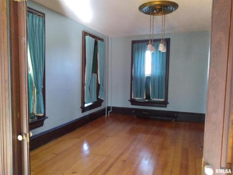 1018 8TH Avenue Fulton IL 61252