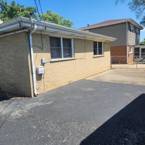 3859 153RD Street Midlothian IL 60445