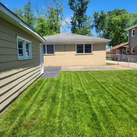 3859 153RD Street Midlothian IL 60445