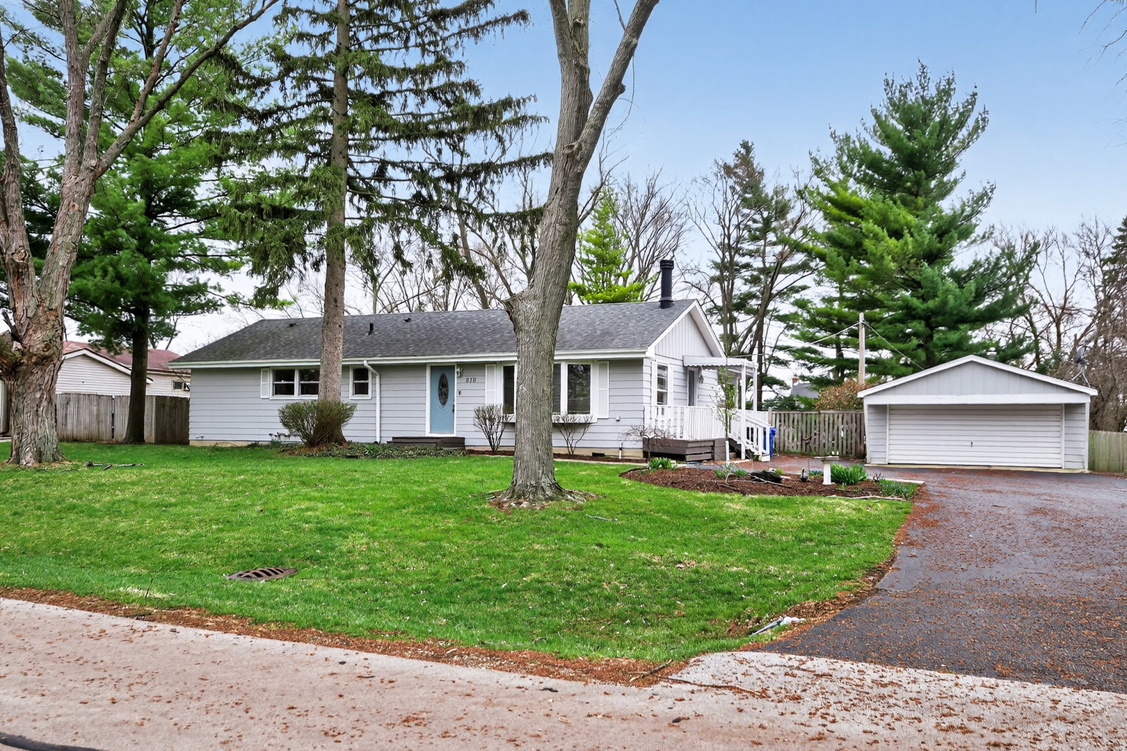 270 South Ott Avenue Glen Ellyn IL 60137