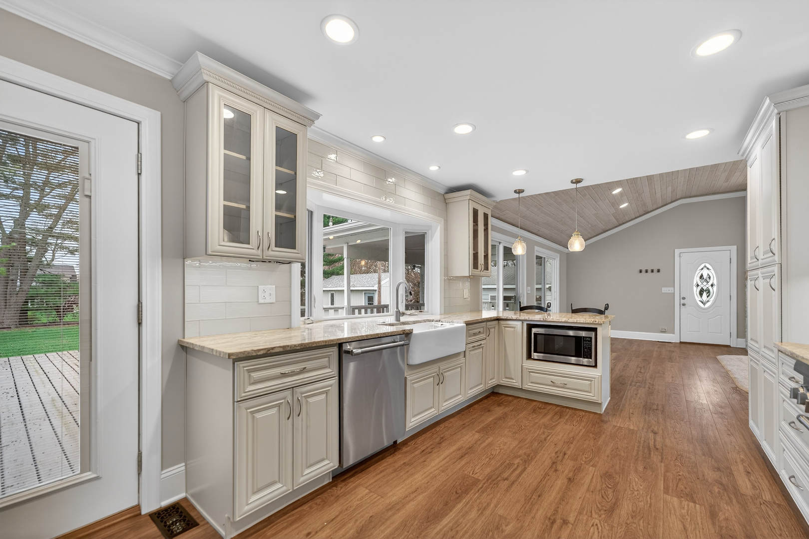 270 South Ott Avenue Glen Ellyn IL 60137