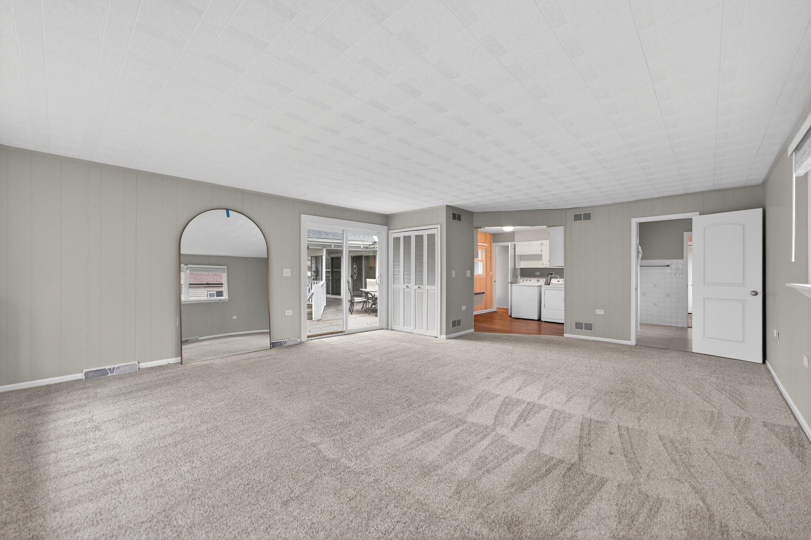270 South Ott Avenue Glen Ellyn IL 60137