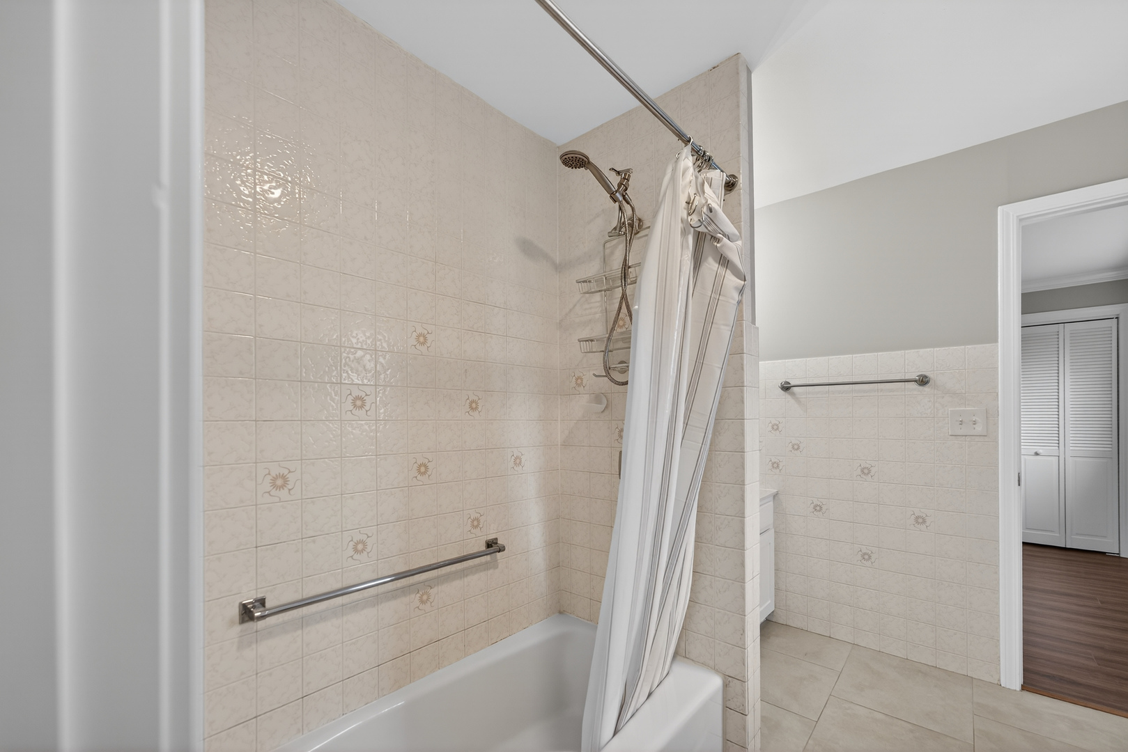 270 South Ott Avenue Glen Ellyn IL 60137