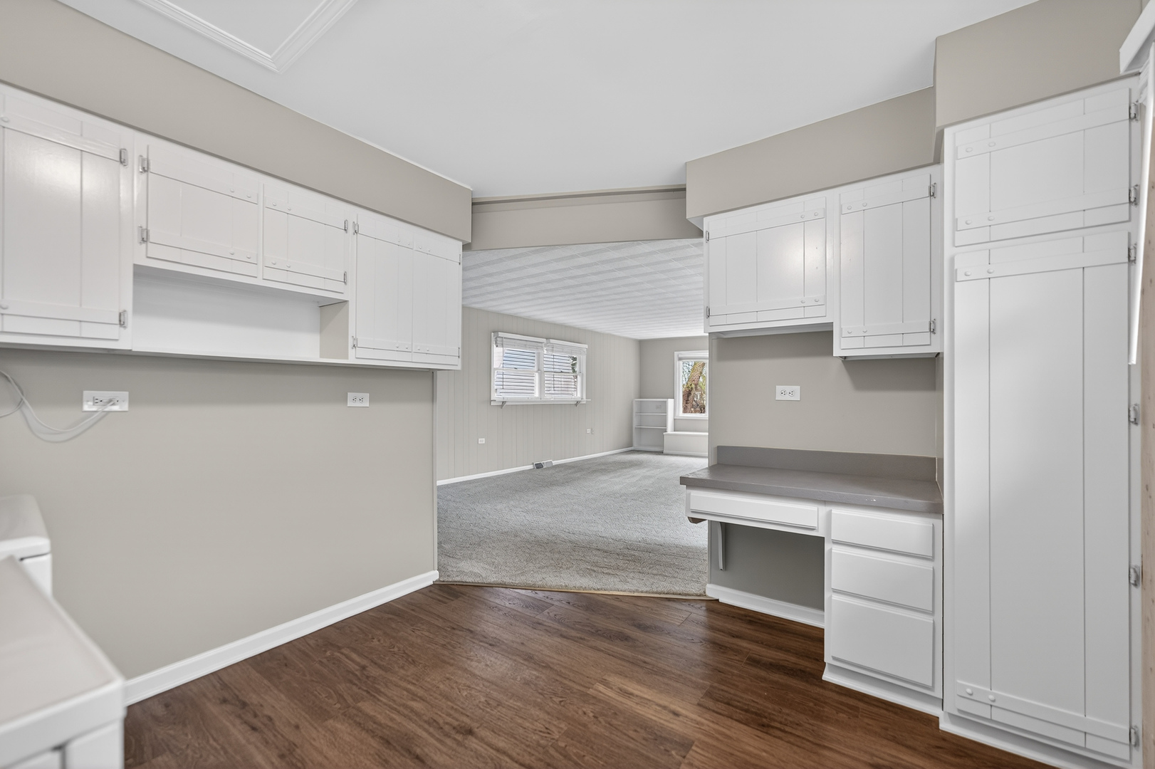 270 South Ott Avenue Glen Ellyn IL 60137