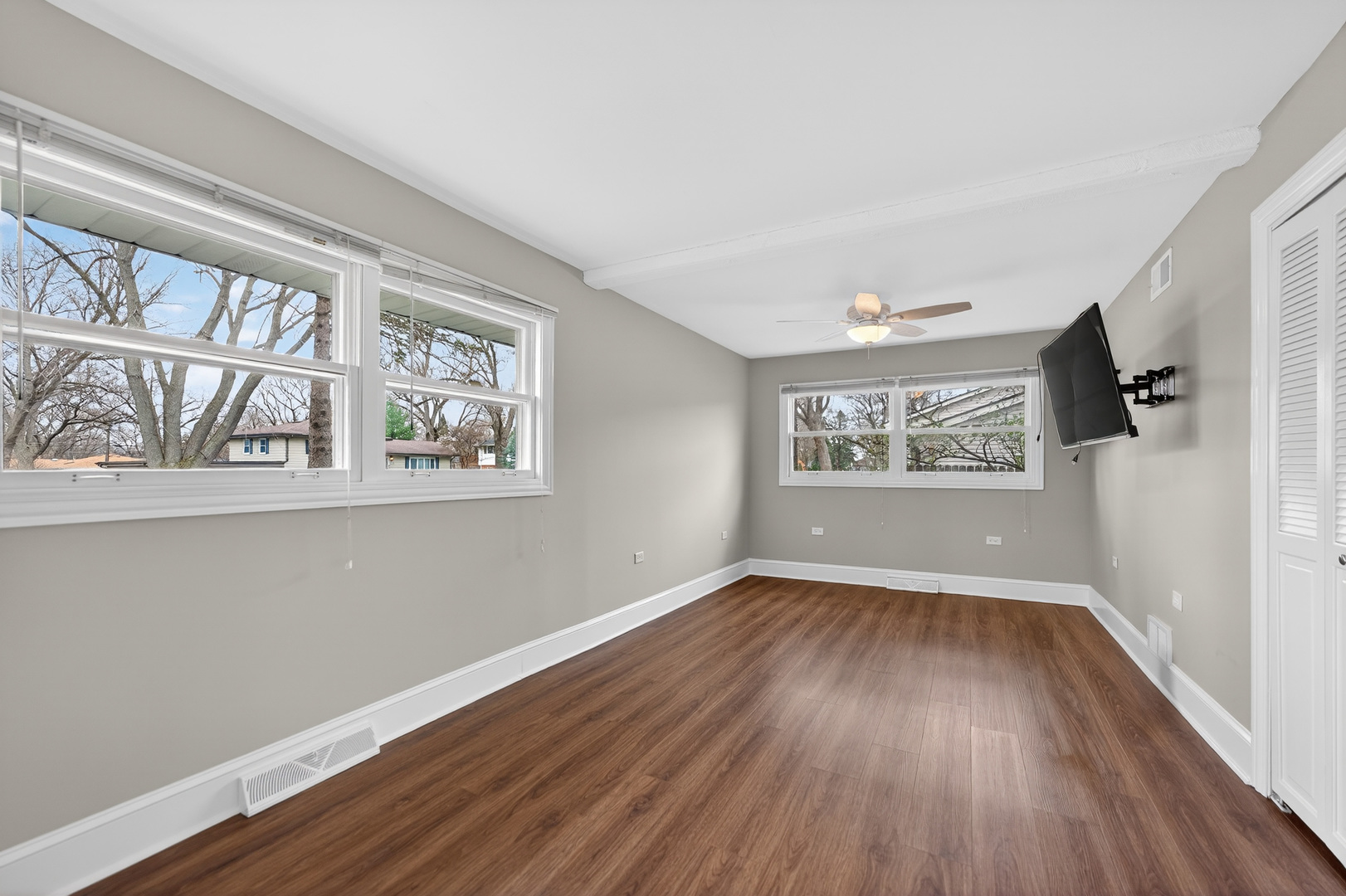 270 South Ott Avenue Glen Ellyn IL 60137