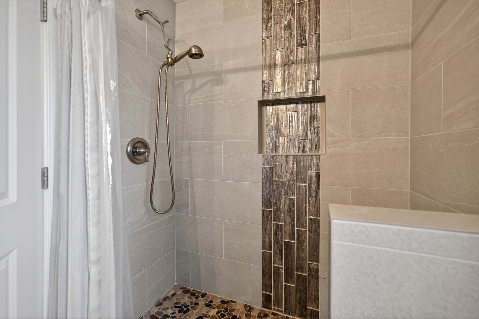 270 South Ott Avenue Glen Ellyn IL 60137