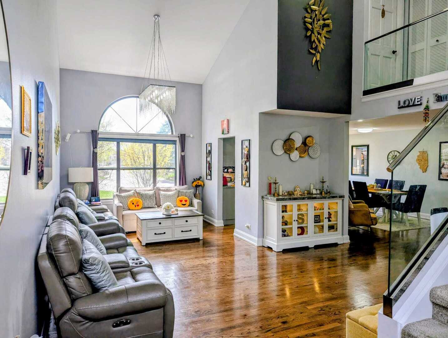 204 Bright Ridge Drive Schaumburg IL 60194