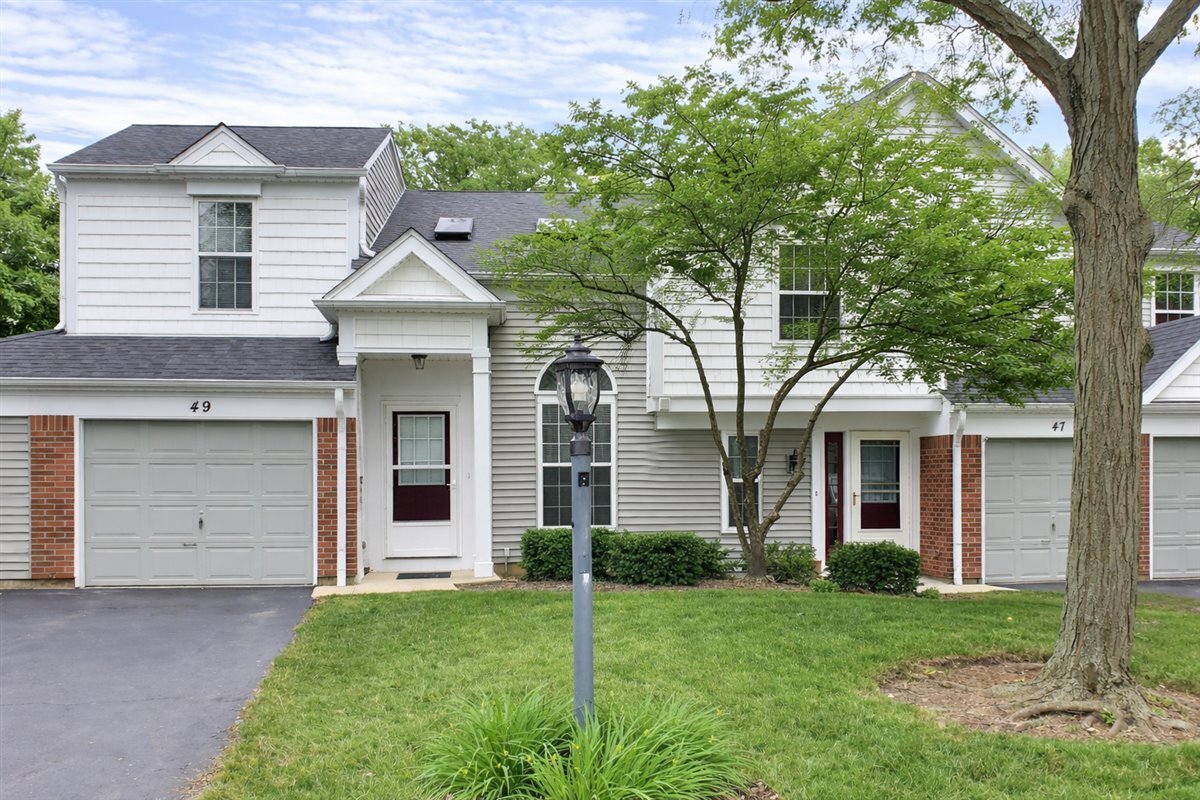 49 Carey Lane Streamwood IL 60107