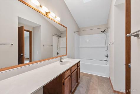 49 Carey Lane Streamwood IL 60107