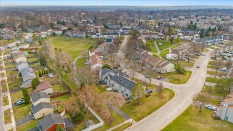 49 Carey Lane Streamwood IL 60107