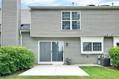 49 Carey Lane Streamwood IL 60107