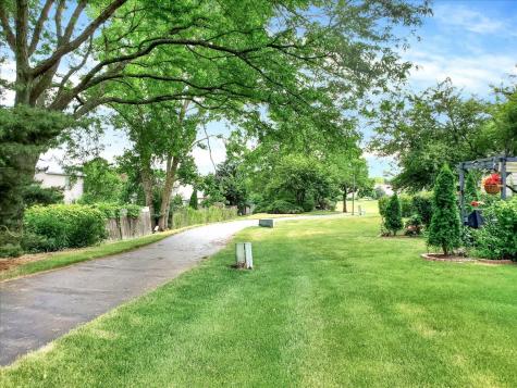 49 Carey Lane Streamwood IL 60107