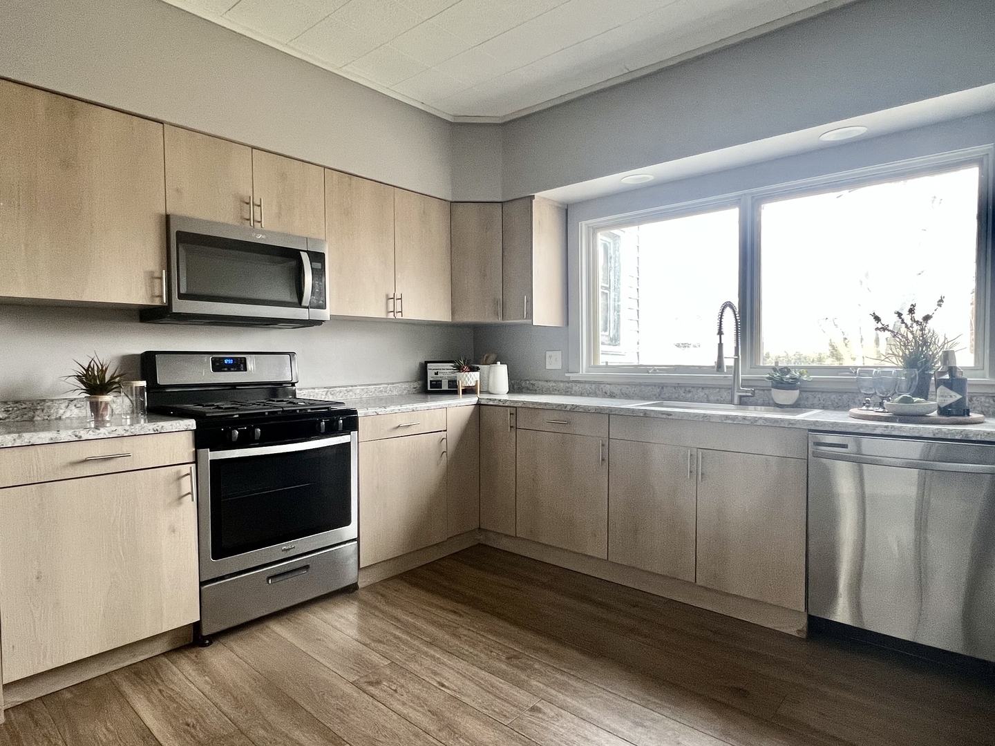 7113 Clarendon Hills Road Darien IL 60561