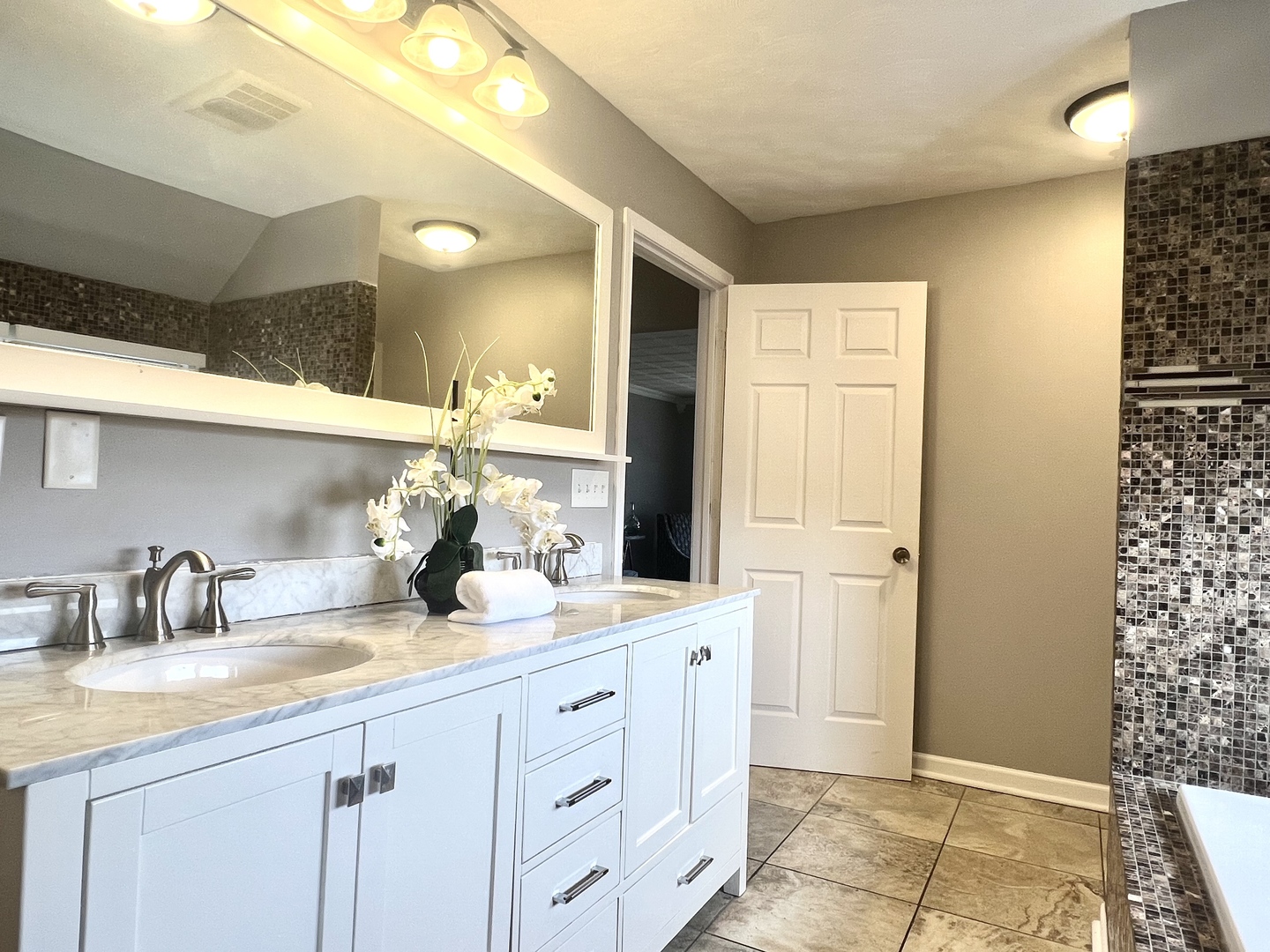 7113 Clarendon Hills Road Darien IL 60561