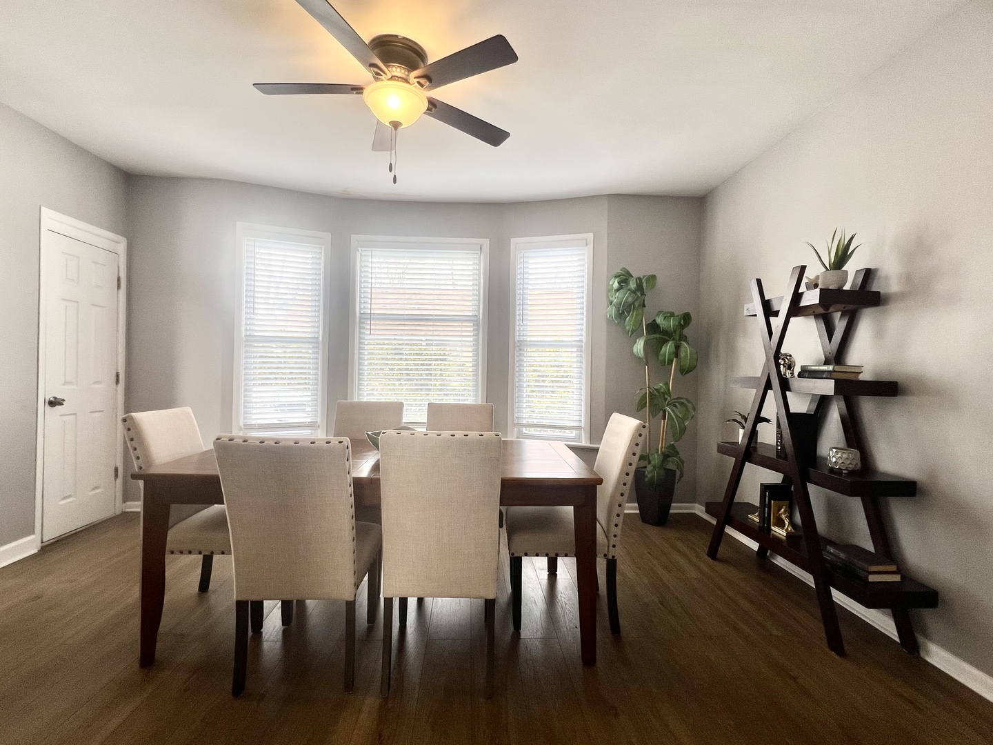 7113 Clarendon Hills Road Darien IL 60561