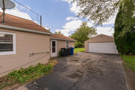 1150 48TH Street Moline IL 61265