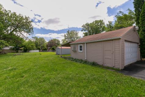 1150 48TH Street Moline IL 61265