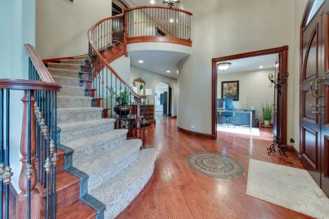 304 Juliana Lane Bloomingdale IL 60108