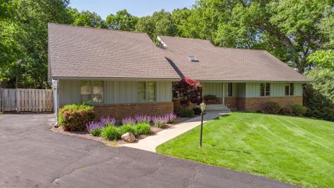 684 Sioux Drive Freeport IL 61032