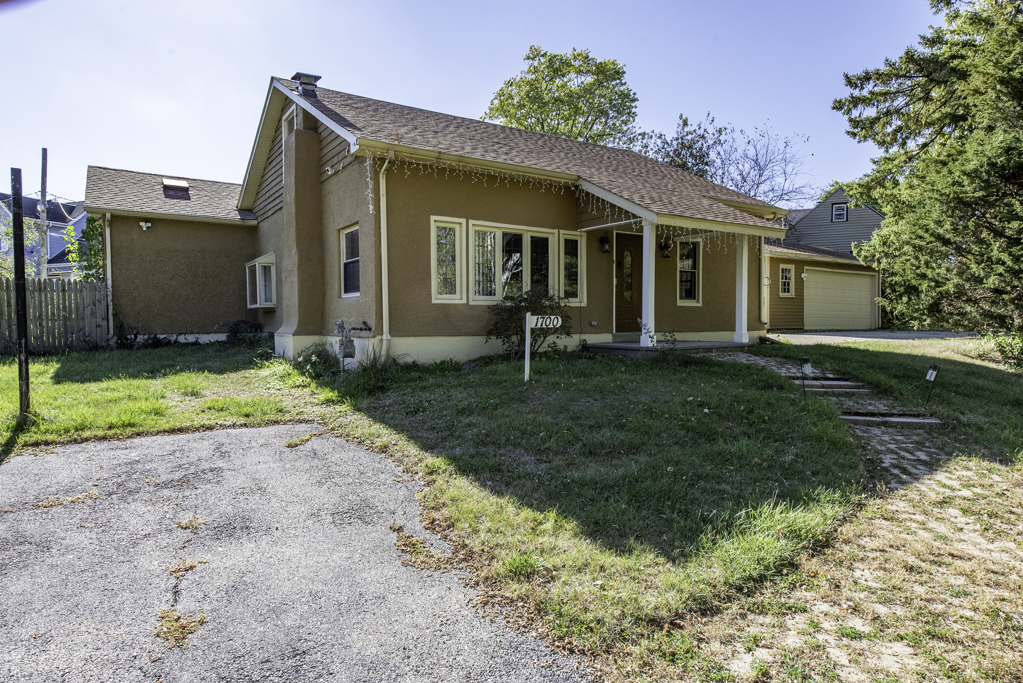 1700 Gideon Avenue Zion IL 60099