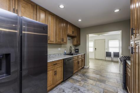 1700 Gideon Avenue Zion IL 60099