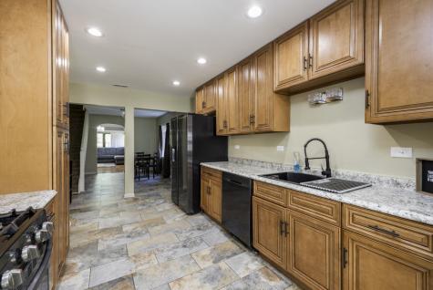 1700 Gideon Avenue Zion IL 60099
