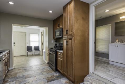 1700 Gideon Avenue Zion IL 60099