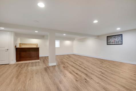16810 Greenwood Avenue South Holland IL 60473