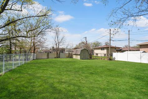 16810 Greenwood Avenue South Holland IL 60473