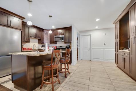 16810 Greenwood Avenue South Holland IL 60473