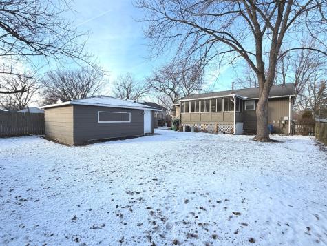 450 East Mulberry Court Glenwood IL 60425