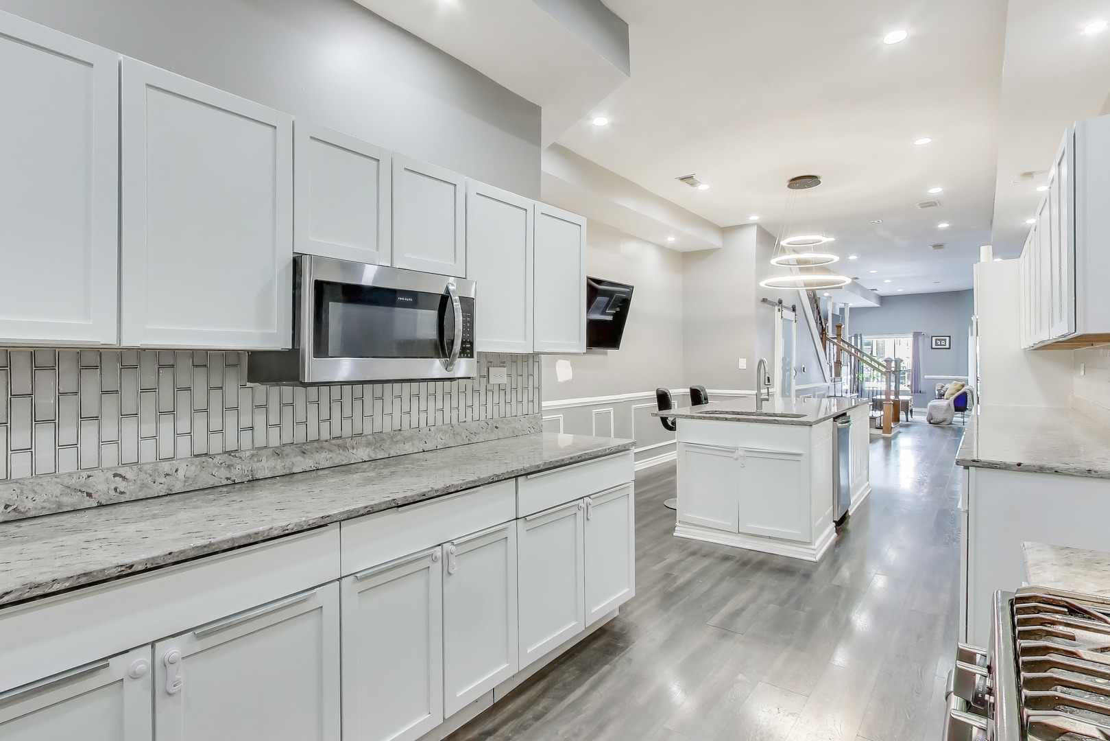 4049 South Indiana Avenue Chicago IL 60653