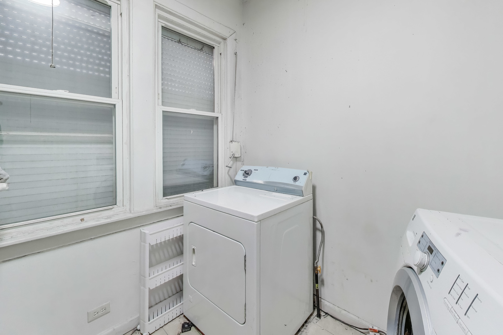 4049 South Indiana Avenue Chicago IL 60653