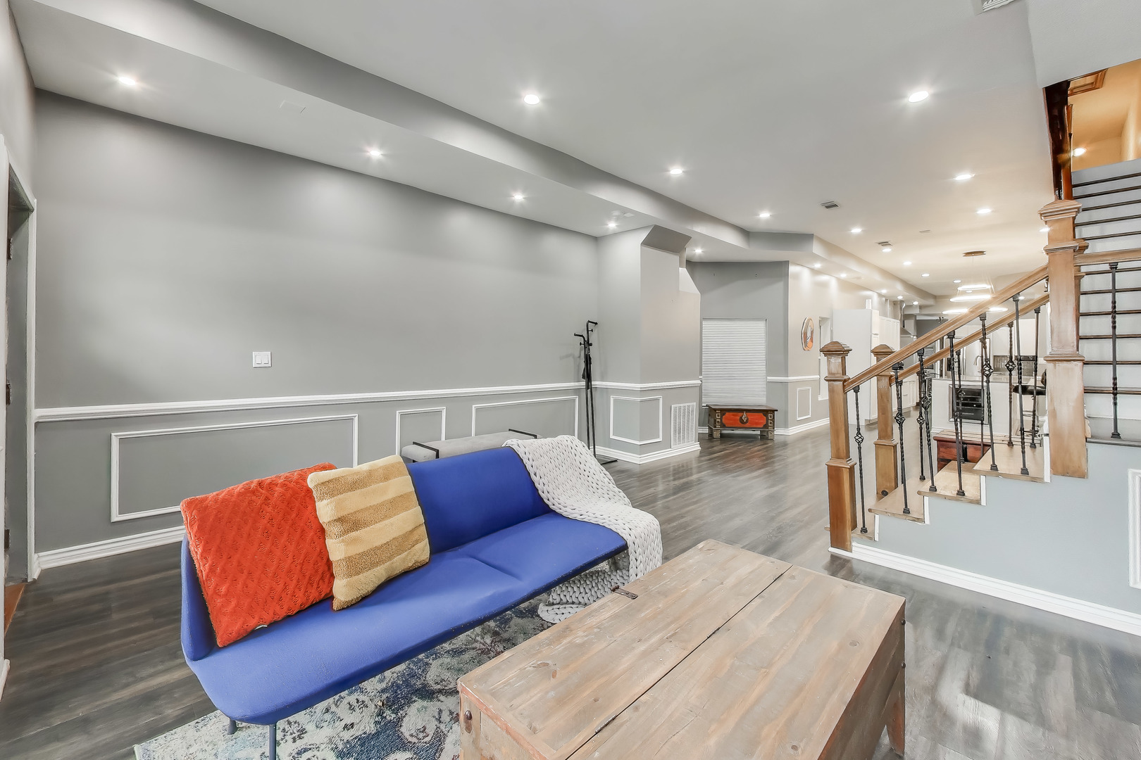 4049 South Indiana Avenue Chicago IL 60653