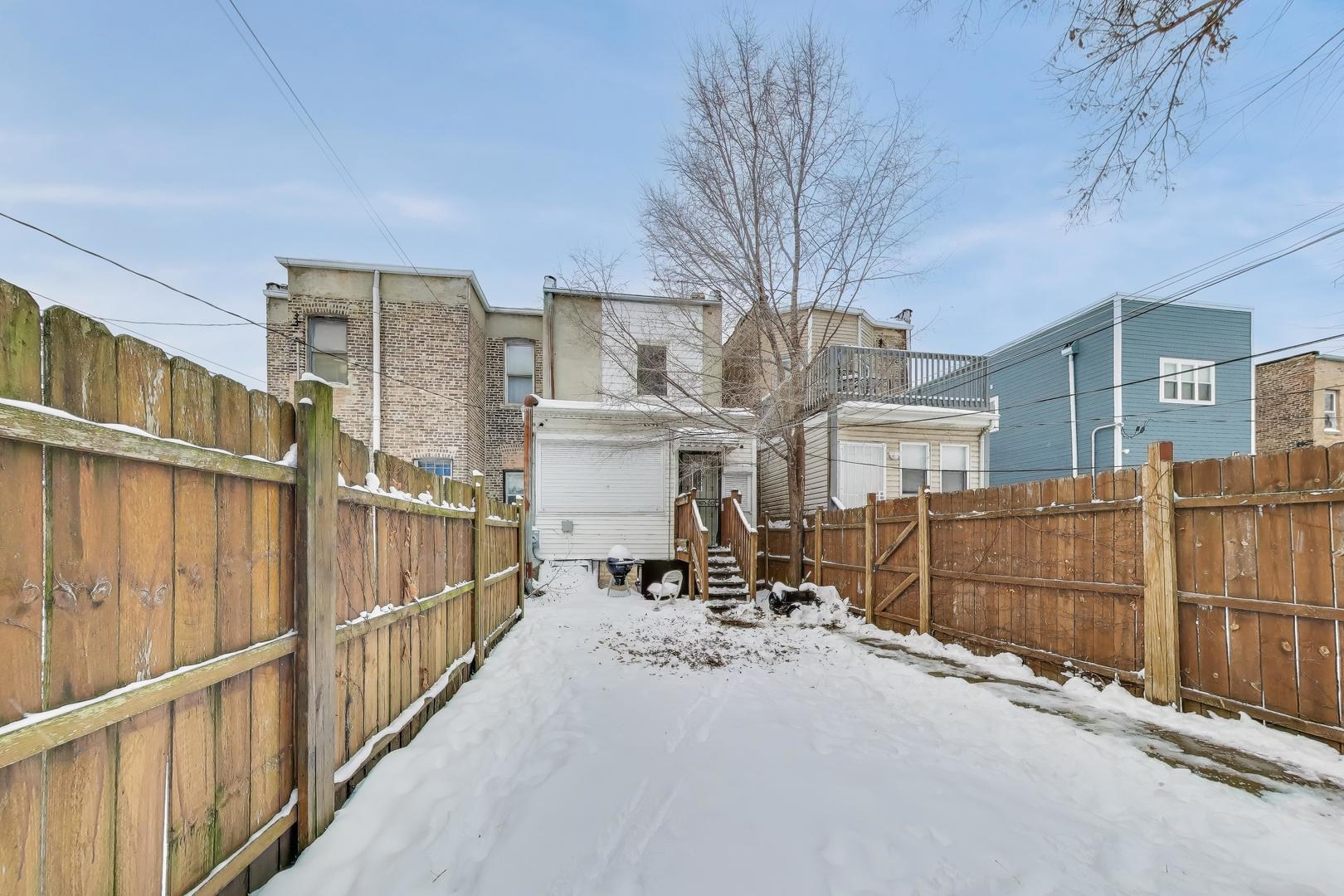 4049 South Indiana Avenue Chicago IL 60653