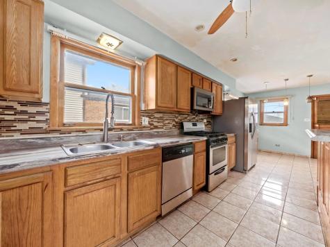 241 Zuelke Drive Bellwood IL 60104