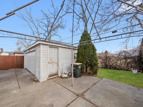 241 Zuelke Drive Bellwood IL 60104
