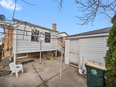 241 Zuelke Drive Bellwood IL 60104