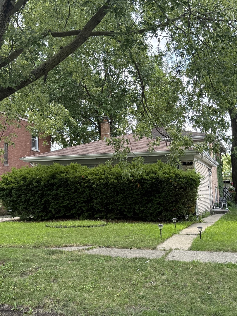 310 West 145th Place Riverdale IL 60827