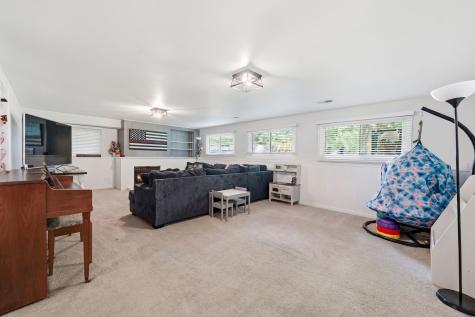 602 North Ashbury Avenue Bolingbrook IL 60440
