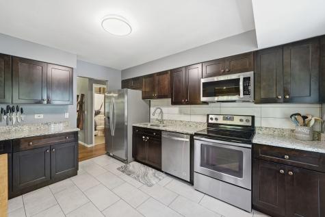 602 North Ashbury Avenue Bolingbrook IL 60440