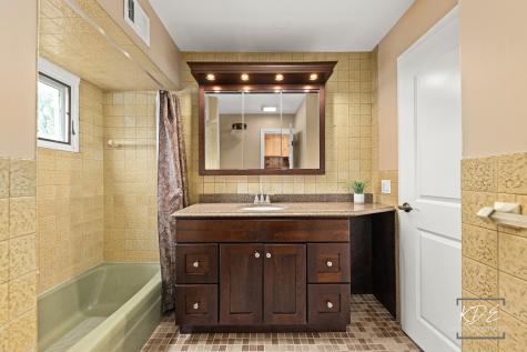330 South Maple Street Itasca IL 60143