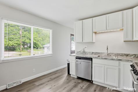 1904 Joanna Avenue Zion IL 60099