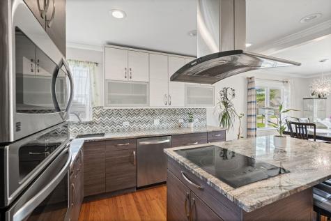 740 North Michigan Street Elmhurst IL 60126