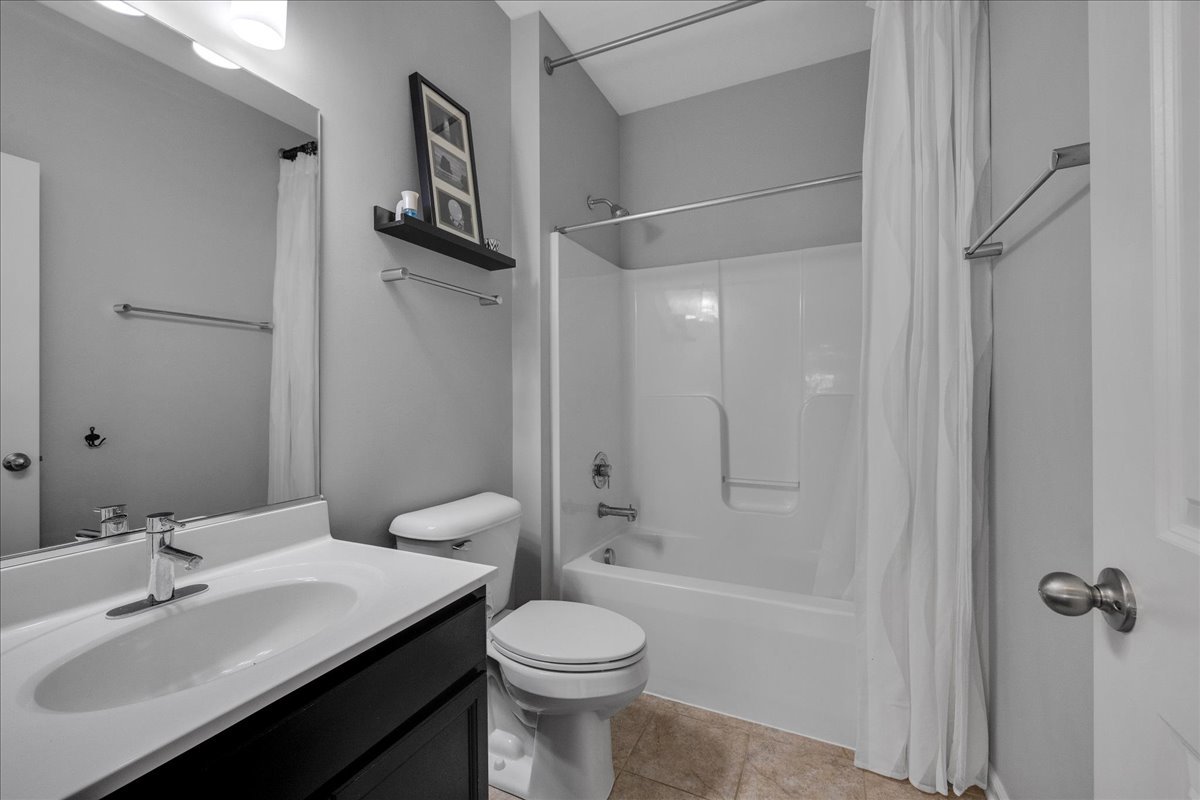 1607 Star Grass Circle Aurora IL 60506