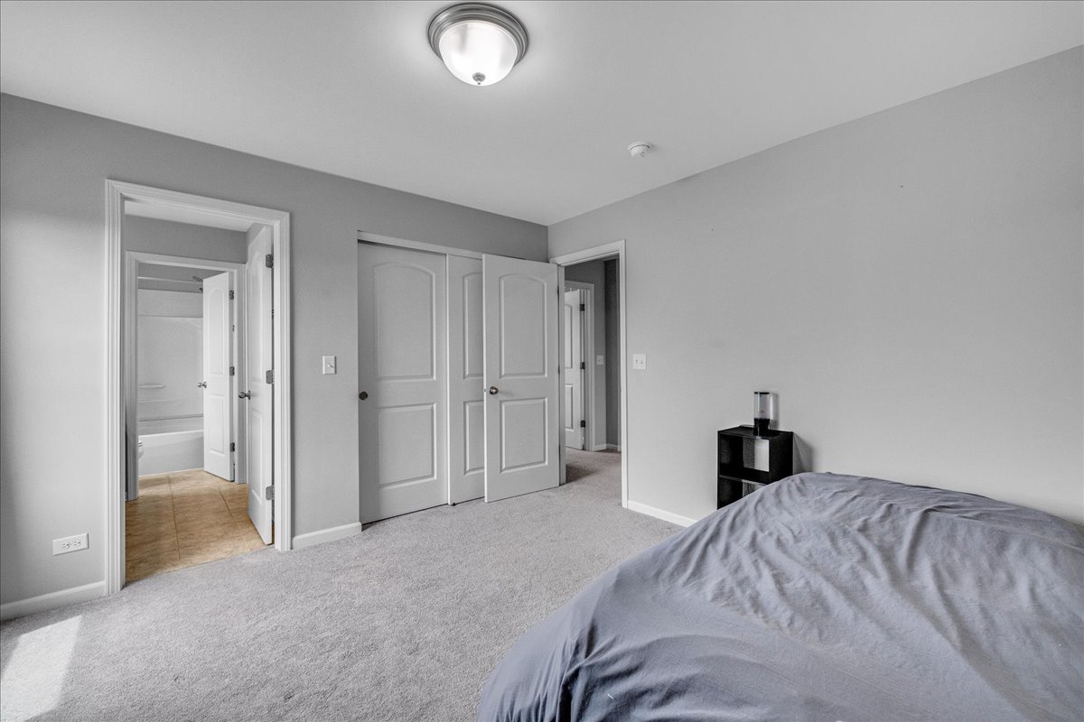1607 Star Grass Circle Aurora IL 60506