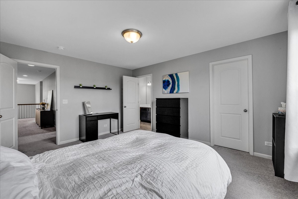 1607 Star Grass Circle Aurora IL 60506