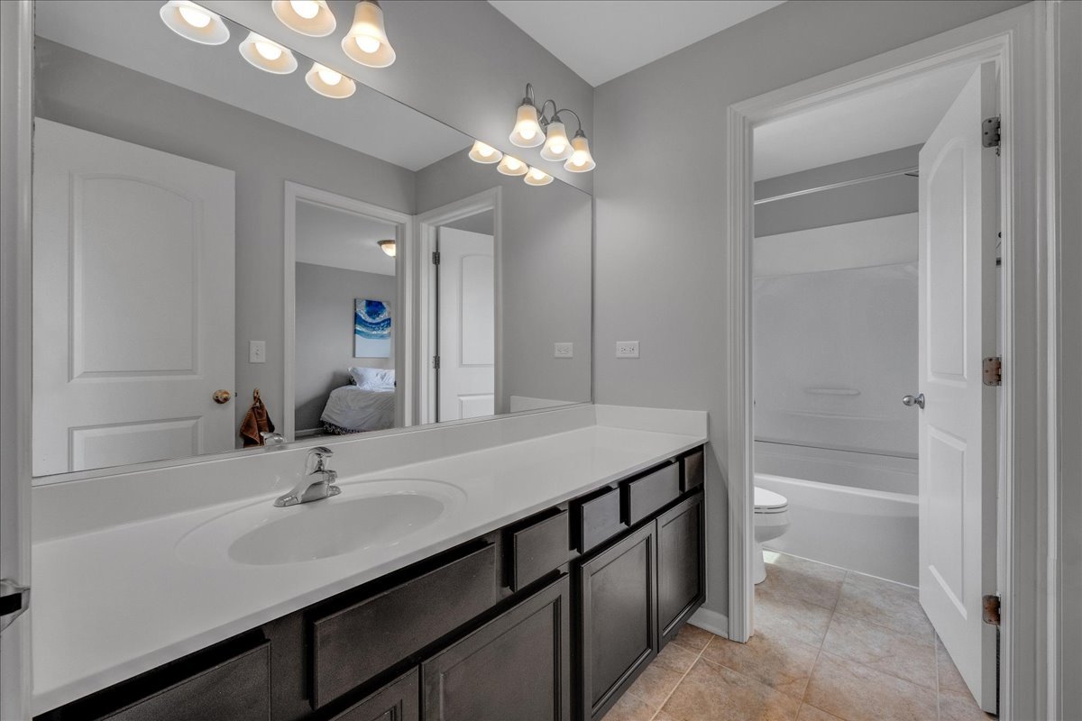 1607 Star Grass Circle Aurora IL 60506